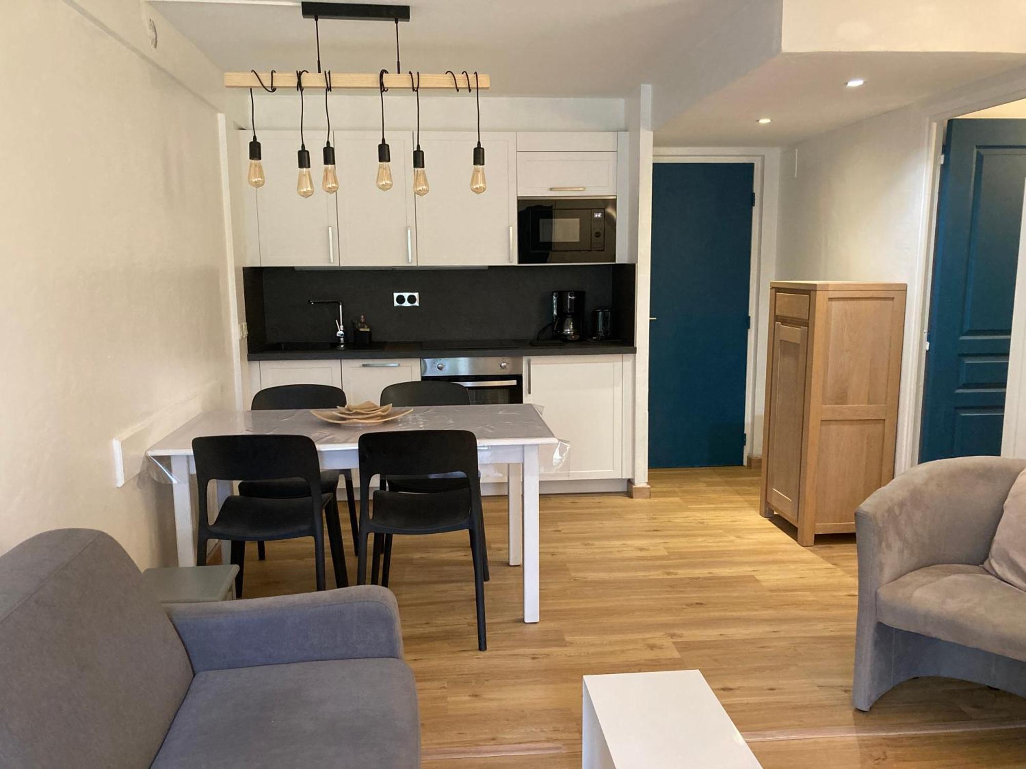 Appartement 6 Personnes Dans Avec Piscine *